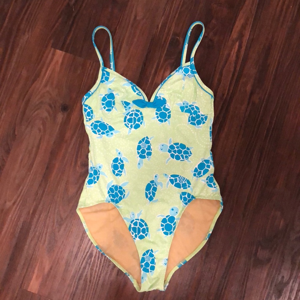 LILLY PULITZER bathing suit!